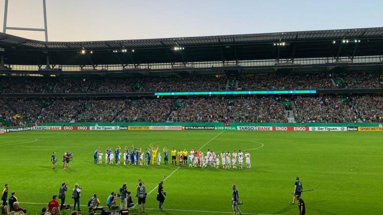 Mit 41.500 Zuschauern war das Jahrhundertspiel des SV Atlas gegen Werder Bremen ausverkauft. 