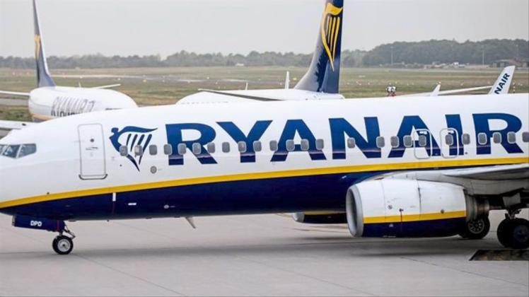 Ryanair-Maschinen auf dem Vorfeld des Flughafens Weeze. 