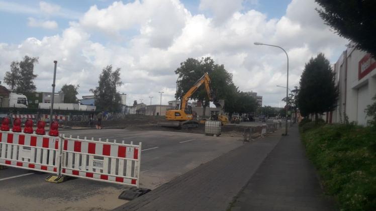Die Sperrung der Hansastraße in Osnabrück aufgrund eines Wasserrohrbruchs hat auch Auswirkungen auf die Betriebe vor Ort