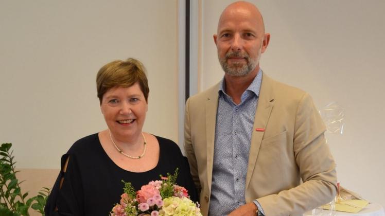 Abschied nach 19 Jahren: Hauptgeschäftsführer Thorsten Coch mit der scheidenden Geschäftsführerin Ursula Schaub. 