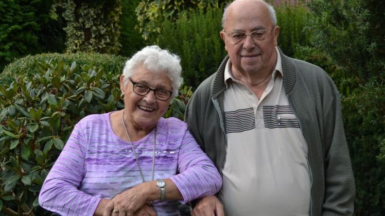 Machen seit 65 Jahren alles gemeinsam: Gerda und Johann Meyer. Foto: Dirk Hamm
