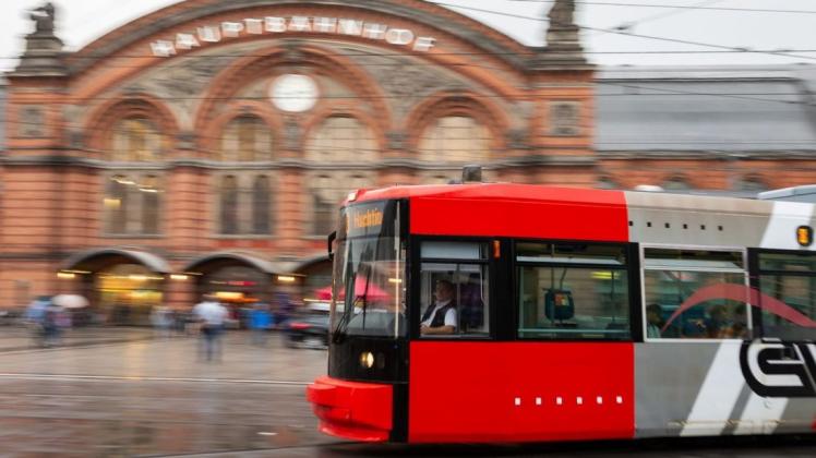 Ein 59-jähriger Mann hat in Bremen eine Tasche mit Heroin und seinem Ausweis in der Straßenbahn vergessen. Symbolfoto: dpa