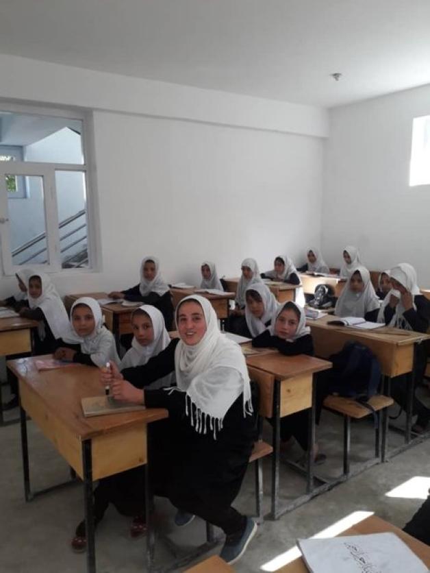 Lassen sich nicht unterkriegen: Seit Ende August findet wieder Unterricht statt. Foto: Afghanischer Frauenverein