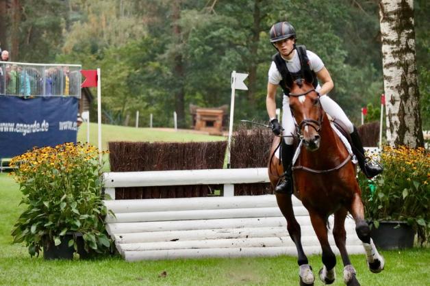 Sandra Auffarth und Bounce ritten zu Bronze beim Bundeschampionat in Warendorf. Foto: Nico Nadig Sandra Auffarth und Bounce ritten zu Bronze beim Bundeschampionat in Warendorf. Foto: Nico Nadig