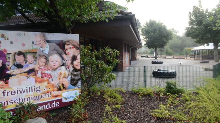 Die Kindertagesstätte St. Josef in Laxten wird saniert. Auf einer Fläche im hinteren Bereich soll ein Krippenhaus entstehen. Foto: Thomas Pertz