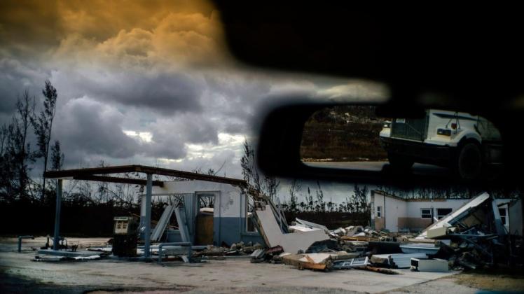 Zerstört ist eine Tankstelle nach dem Hurrikan Dorian in Freetown, Grand Bahama. Foto: dpa/Ramon Espinosa/AP