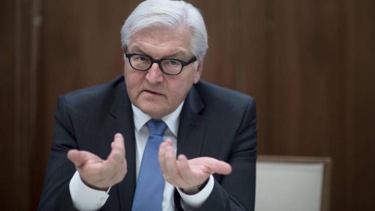 Bundespräsident Frank-Walter Steinmeier sucht das Gespräch mit den Menschen bei seinen vielen Reisen ins Innere der Republik. Foto:imago-imagines