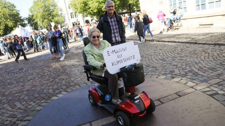 Das Thema Klimaschutz beschäftigt offenbar alle Generationen. Am Freitag gingen rund 4500 Menschen in Osnabrück auf die Straße. Foto: Michael Gründel