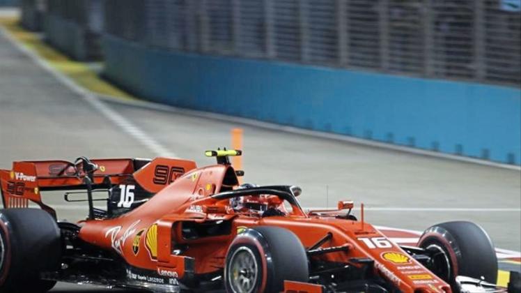 Ferrari-Pilot Charles Leclerc hat sich die Pole für das Rennen in Singapur gesichert. 