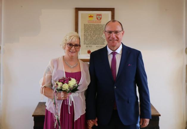 Marina Bünker-Teichert und Rüdiger Teichert gaben sich als eines von vier Paaren am 19.09.2019 das Ja-Wort. Foto: Stadt Meppen