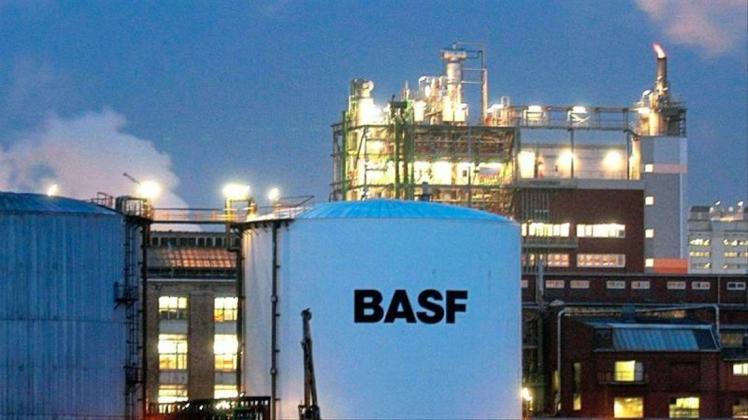 Der Chemiekonzern BASF will seine Bauchemie-Sparte noch bis Ende des Jahres verkaufen. 