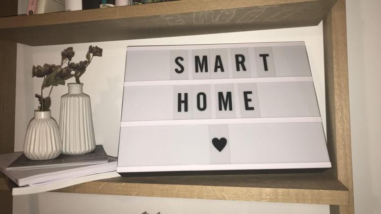 Schöne neue Smarthome-Welt: Die modernen Techniken können dem Nutzer den Alltag erleichtern. Mit Passwörtern und Daten muss er allerdings genauso sorgsam umgehen wie mit dem Schlüssel zu seinem Haus. Foto: Daniel Gonzalez-Tepper Schöne neue Smarthome-Welt: Die modernen Techniken können dem Nutzer den Alltag erleichtern. Mit Passwörtern und Daten muss er allerdings genauso sorgsam umgehen wie mit dem Schlüssel zu seinem Haus. Foto: Daniel Gonzalez-Tepper