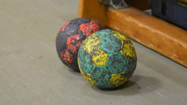 Das Aus kam in Runde zwei: Die Handballerinnen der HSG Gruppenbühren/Bookholzberg und die Handballer TS Hoykenkamp sind aus dem Landespokal ausgeschieden. Symbolfoto: Henrik Schaper