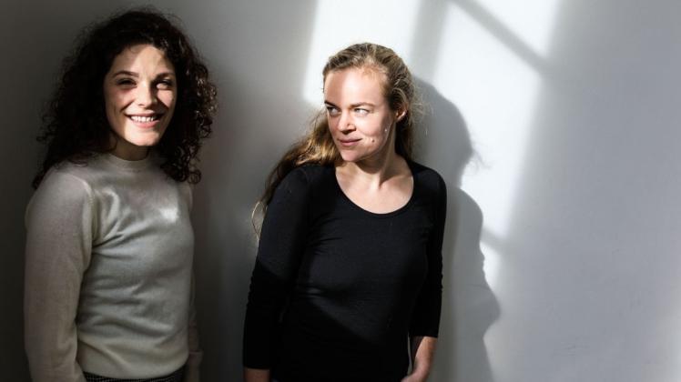 Neu im Rampenlicht für das junge Theater Osnabrück: Hannah Hupfauer (links) und Anne Sofie Schietzold. Foto: Michael Gründel