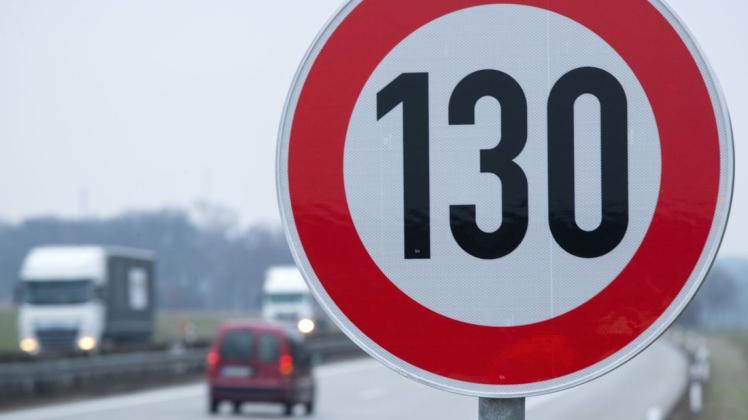 Bei 130 km/h soll Schluss sein: Die Papenburger SPD schließt sich Forderungen nach einem Tempolimit auf Autobahnen an. Foto: picture alliance/dpa