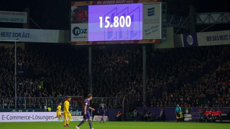 Osnabrück, Deutschland 07.10.2019: 2. Bundesliga - 2019/2020 - VfL Osnabrück vs. DSC Arminia Bielefeld Zuschauerzahl 158 Zweimal war das Stadion Bremer Brücke in dieser Saison ausverkauft - zuletzt am 7. Oktober 2019 beim 0:1 gegen Arminia Bielefeld. Foto: Imago images/Noah Wedel