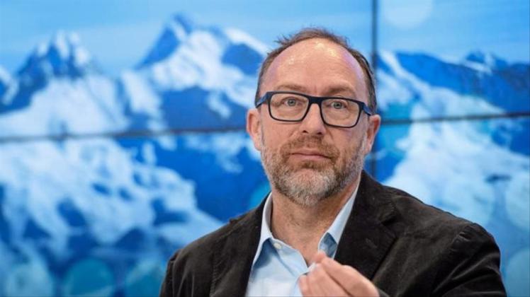 Wikipedia-Gründer Jimmy Wales plant ein eigenes soziales Netzwerk ohne personalisierte Werbung. 