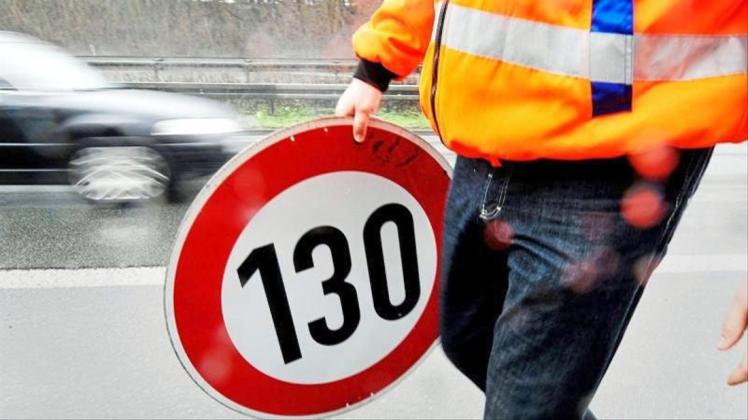 Die Grünen fordern erneut ein Tempolimit von 130 Kilometern pro Stunde auf Autobahnen. 