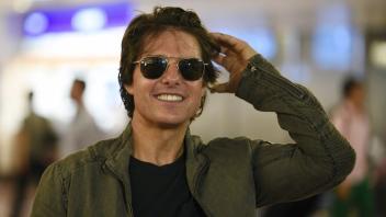 Sonnyboy auch mit über 50: Tom Cruise auf Werbetour durch Asien für den fünften Teil der "Mission:Impossible"-Reihe. Foto: dpa/Franck Robichon
