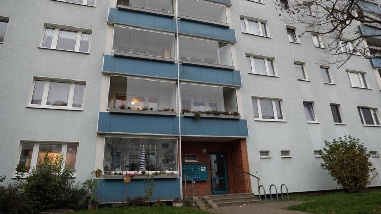 In diesem Wohnblock in Evershagen ist die Rostocker Wohngruppe untergebracht. Kam es hier zu Misshandlungen von Kindern durch den Betreuer?