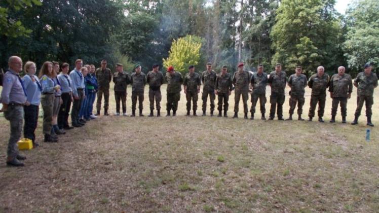 Die Lingener Pfadfindergruppe "Bär" nahm auf Einladung der Reservistenkameradschaft Lingen am Emsbiwak teil. Foto: Reservistenkameradschaft Lingen