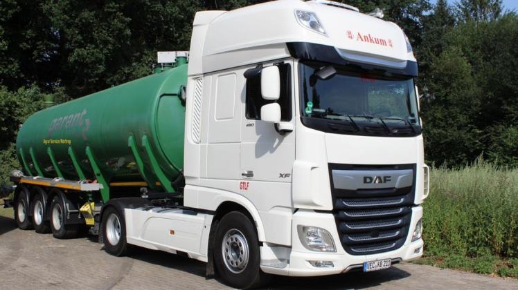 Die Ankumer Feuerwehr nutzt zurzeit  ein 30000 Liter Löschwasser fassendes Tankfahrzeug. Foto: Patrick Siebrecht