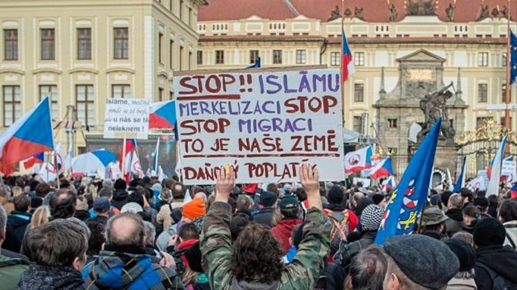 Anti-Islam-Demonstration in Prag: Tschechien hat im Jahr 2018 nur 47 Asylanträge anerkannt. 
