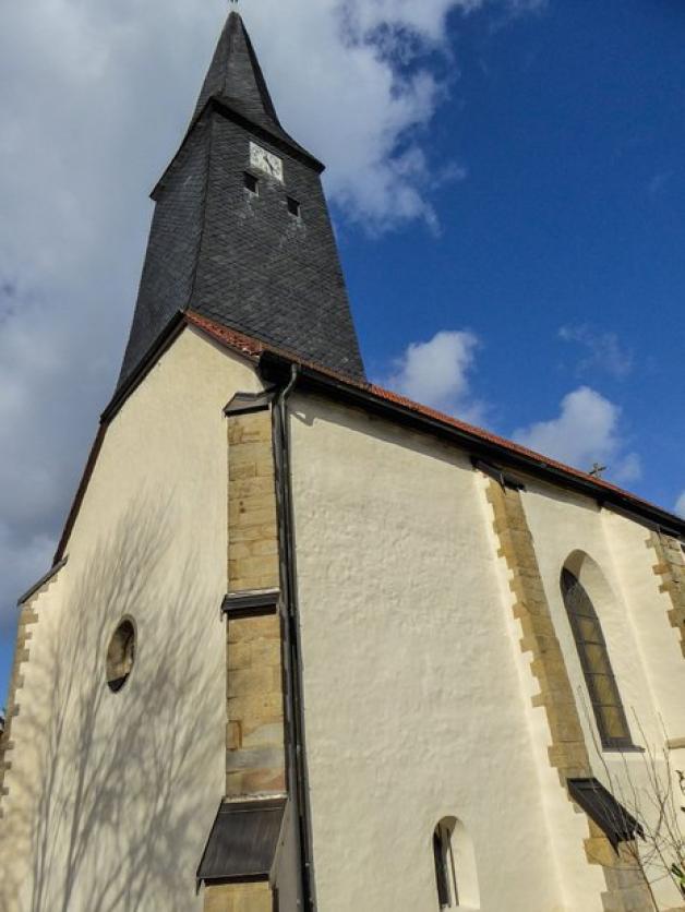 Noch steht nicht fest, wer neuer Pastor in der Alt-Lotter Dorfkirche wird. Das Bewerbungsverfahren muss erneut in Gang gesetzt werden. Foto: Ursula Holtgrewe