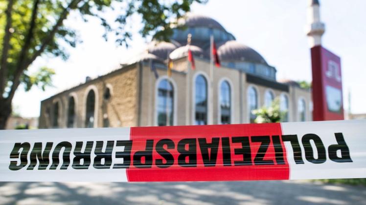 Bedroht und geräumt: Die Merkez-Moschee in Duisburg – kein Einzelfall. Foto: Federico Gambarini/dpa