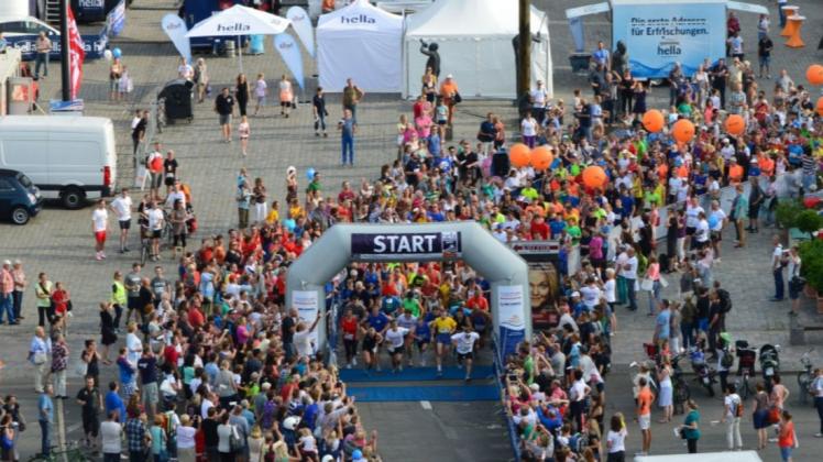Ein Bild aus den Vorjahren: Der Marathon-Start aus der Luft. Ein Bild aus den Vorjahren: Der Marathon-Start aus der Luft.
