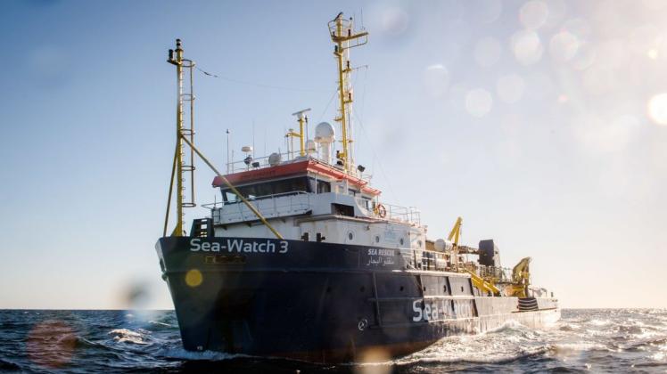 Das Schiff "Sea-Watch 3" der deutschen Hilfsorganisation Sea-Watch vor der libyschen Küste. Foto: dpa/Chris Grodotzki/ Jib Collective/Sea-Watch.org