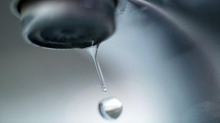 Etwa vier Euro mehr im Monat zahlt ein Vierpersonenhaushalt in Bissendorf ab 2020 für Wasser. Symbolbild: Yui Mok/PA Wire/dpa
