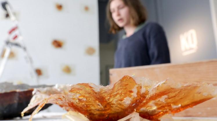 Süß und zerbrechlich: Nicole Widner stellt ihre Zuckerskulpturen im BBK Kunst-Quartier aus.  Foto: Jörn Martens