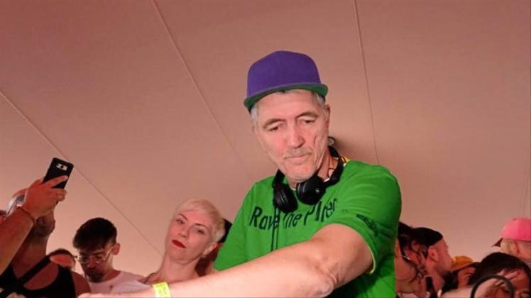 DJ Dr. Motte legte beim Festival „Kosmos Chemnitz - Wir bleiben mehr“ auf. 