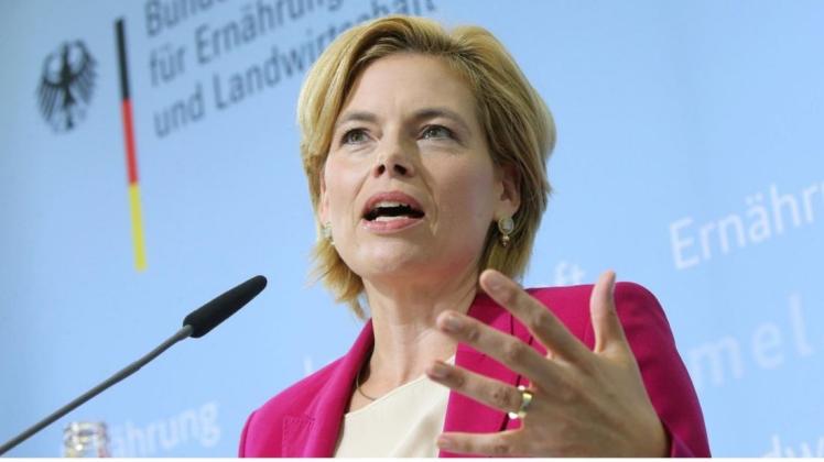 Bundeslandwirtschaftsministerin Julia Klöckner verteidigt ihre Tierwohlpläne und macht den Kritikern schwere Vorwürfe. 