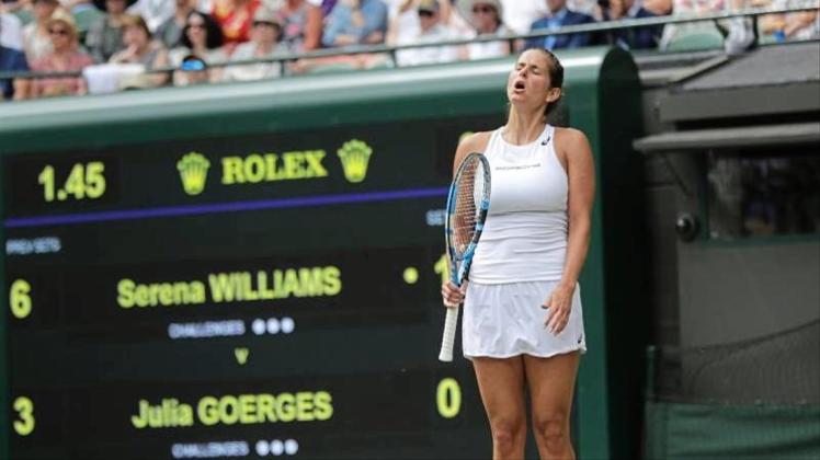 Julia Görges ärgert sich über ihr Wimbledon-Aus. 