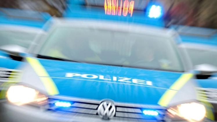 Ein angekündigter Suizid hat in der Nacht zu Montag für einen Großeinsatz in Bremen gesorgt. Symbolfoto: dpa