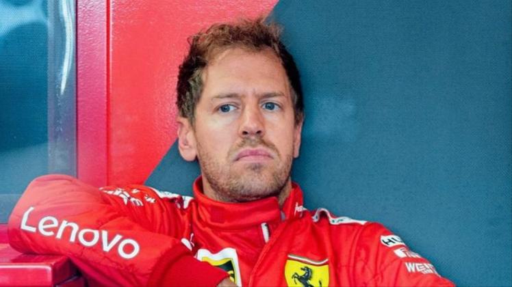Fährt mit seinem Ferrari derzeit hinter: Sebastian Vettel. 