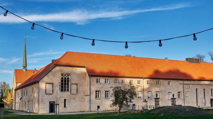 Neben den Kunstausstellungen ist auch die Besichtigung des Klostergebäudes aus dem 13. Jahrhundert einen Ausflug wert. Foto: DA/Kunsthaus Kloster Gravenhorst