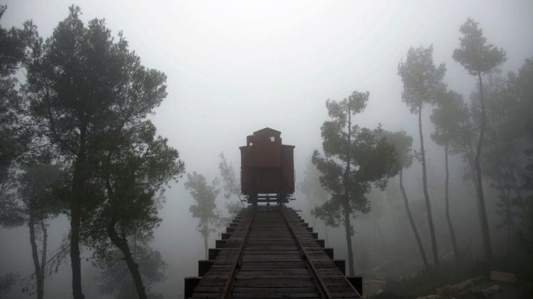 Grenze überschritten? Im Gegensatz zu stillem Gedenken und Symbolik, wie hier in der Gedenkstätte Yad Vashem in Jerusalem, ist die Herangehensweise an das Thema Holocaust in der Musik oft polarisierend und nicht selten heftig umstritten. Foto: Abir Sultan/EPA/dpa