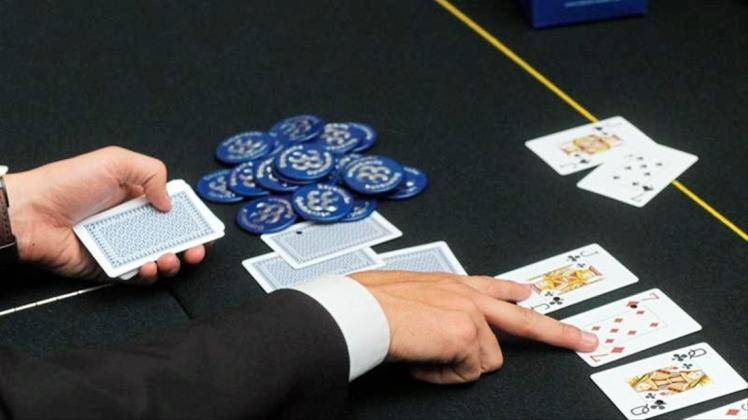 Kein Bluff: Zum ersten Mal hat eine Computer-Software in Poker-Partien mit mehr als zwei Spielern öfter gewonnen als ihre menschlichen Gegner. 