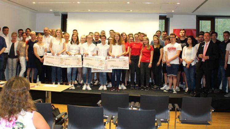 Rund 70 Schülerinnen und Schüler der Berufsbildenden Schulen in Meppen nahmen am Wettbewerb „sELfmade business“ teil. 
