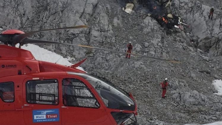 Ein Kleinflugzeug ist in der Leutasch in Tirol (Bezirk Innsbruck-Land) im Wettersteingebirge in der Nähe der Meilerhütte abgestürzt. Foto: dpa/Zeitungsfoto.At/APA