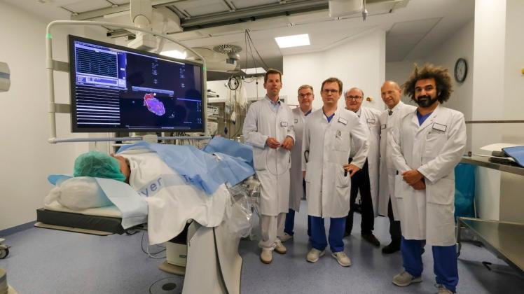 Im Katheterlabor des Marienhospitals können die Kardiologen auch Herzgewebe veröden und so das Auftreten von lebensbedrohlichem Kammerflimmern verringern. Foto: Thomas Osterfeld
