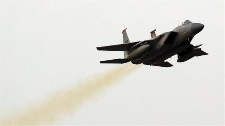 Ein südkoreanischer F-15K-Jet hebt von einer Militärbasis ab (Archiv). Ein schwerer Zwischenfall hat die Streitkräfte des Landes alarmiert. 