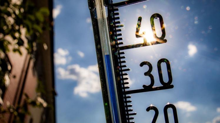 Ein neuer Temperaturrekord könnte in diesen Tagen aufgestellt werden – das hat Folgen. Symbolfoto: Frank Rumpenhorst/dpa
