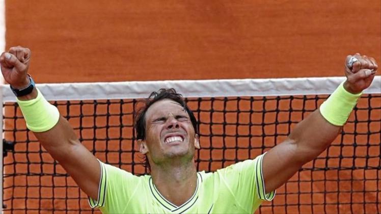 Rafael Nadal feiert seinen Triumph bei den French Open. Foto: Christophe Ena/AP