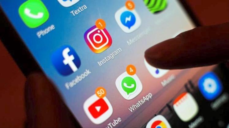 Laut Medienforschern hat Instagram bei den 18- bis 24-Jährigen Facebook und Twitter als Nachrichtenquelle überholt. 