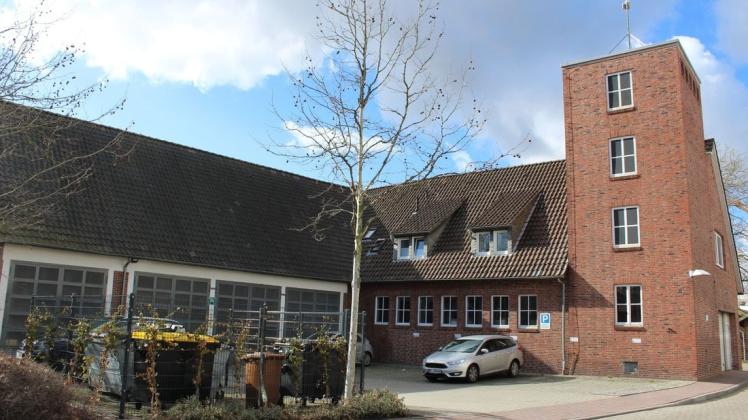 An der Stelle des alten Feuerwehrhauses soll der neue Verwaltungstrakt entstehen. 