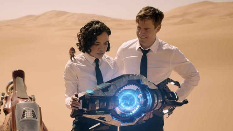 Men in Black: International: Tessa Thompson und Chris Hemsworth übernehmen die Hauptrollen von Smith und Jones. Foto: Sony Pictures